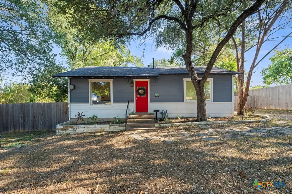 140 E 15th Avenue Belton, TX 76513