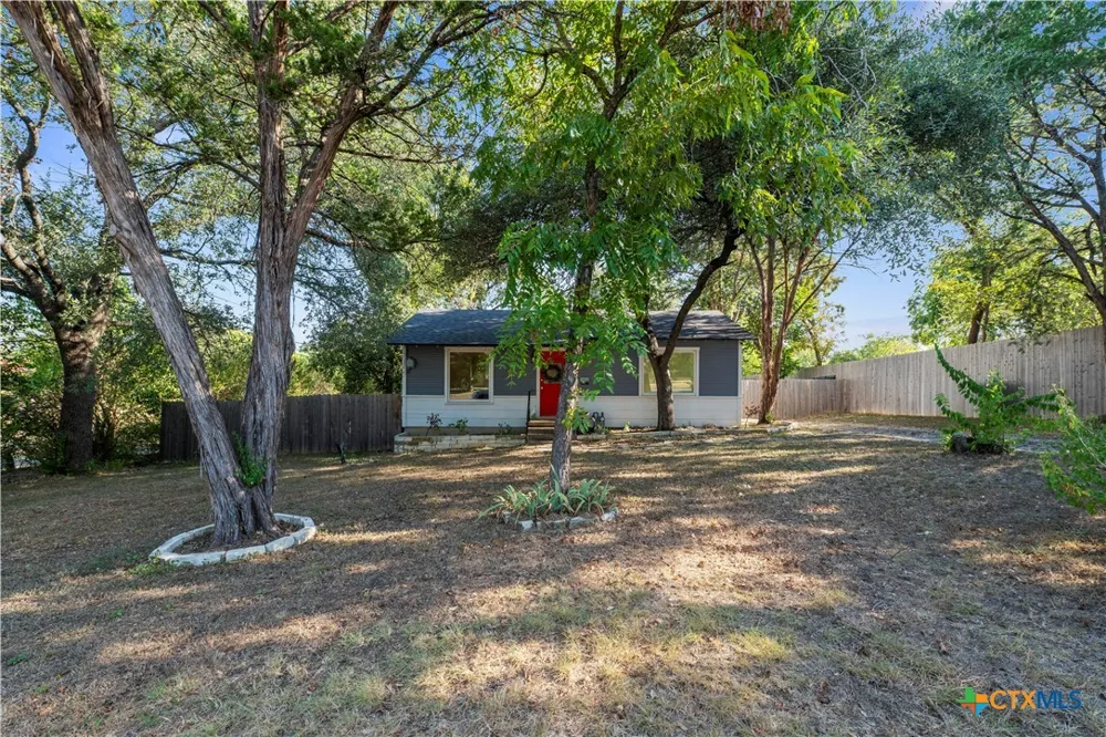 140 E 15th Avenue Belton, TX 76513