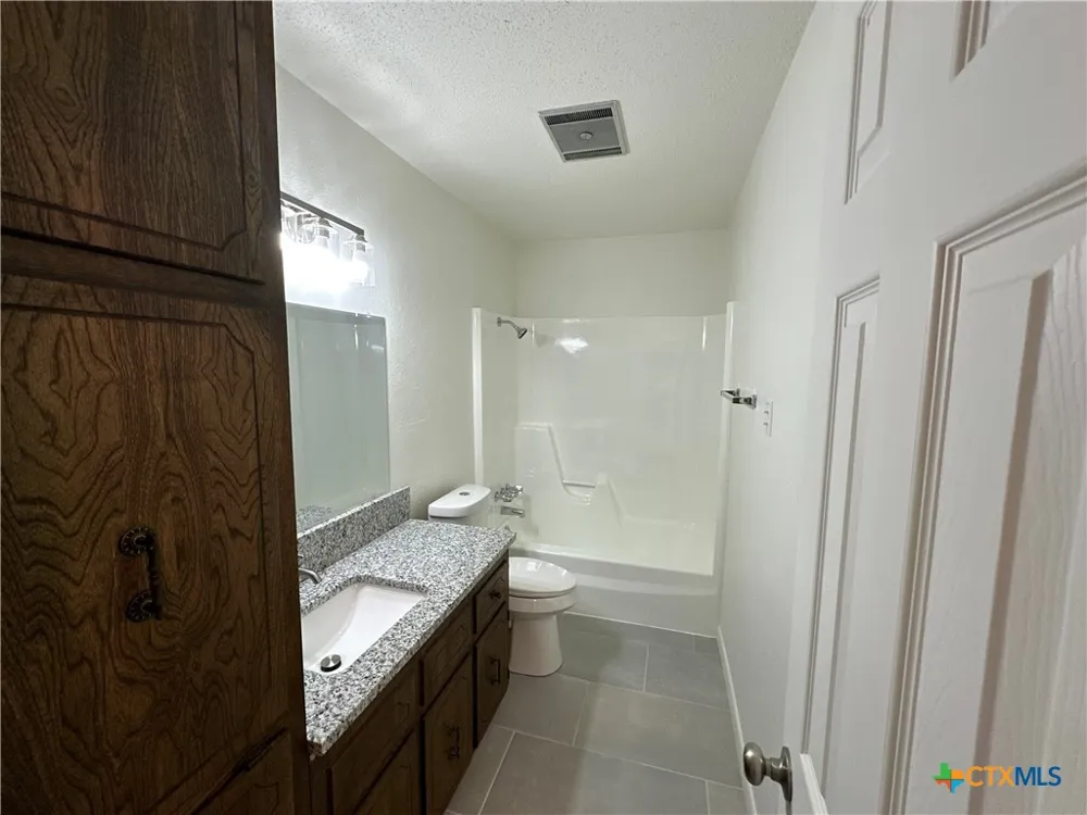 2207 Grandon Circle Killeen, TX 76541