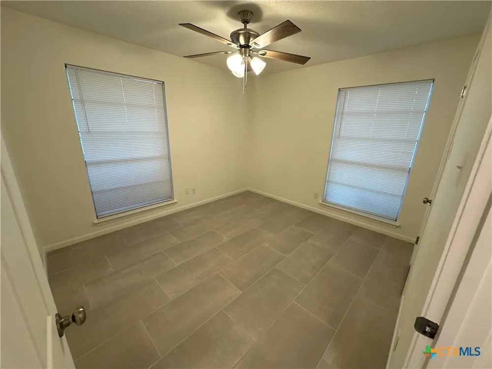 2207 Grandon Circle Killeen, TX 76541