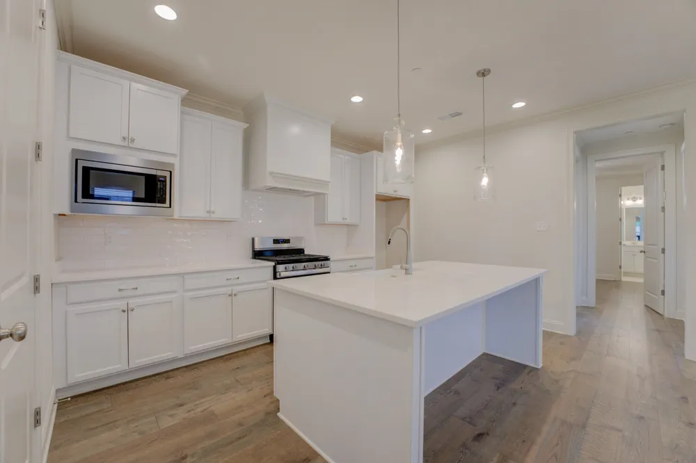 909 UFTON ALY Collierville, TN 38017