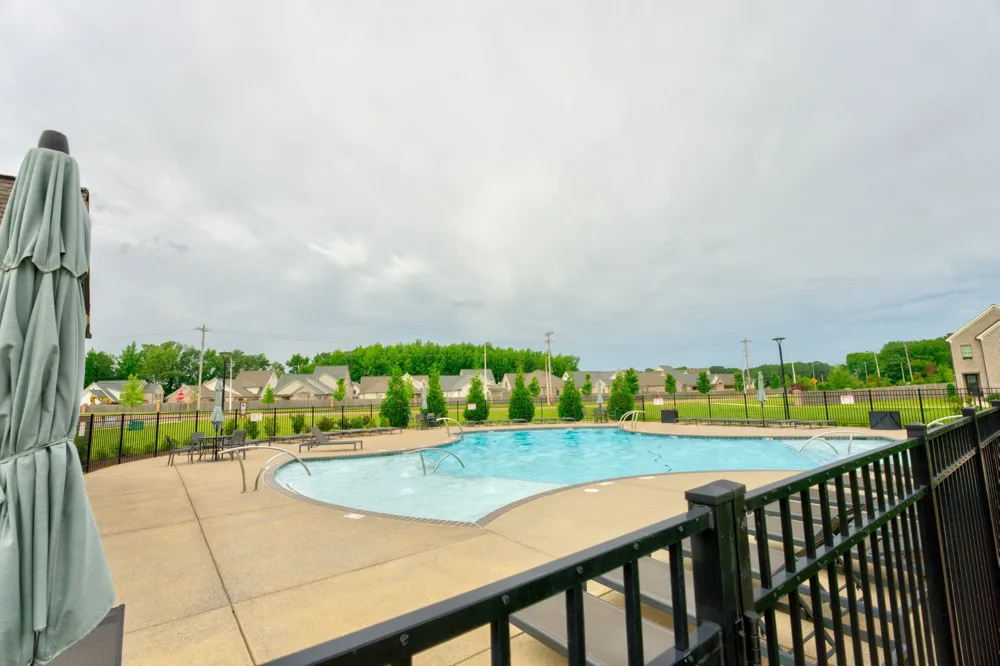 909 UFTON ALY Collierville, TN 38017