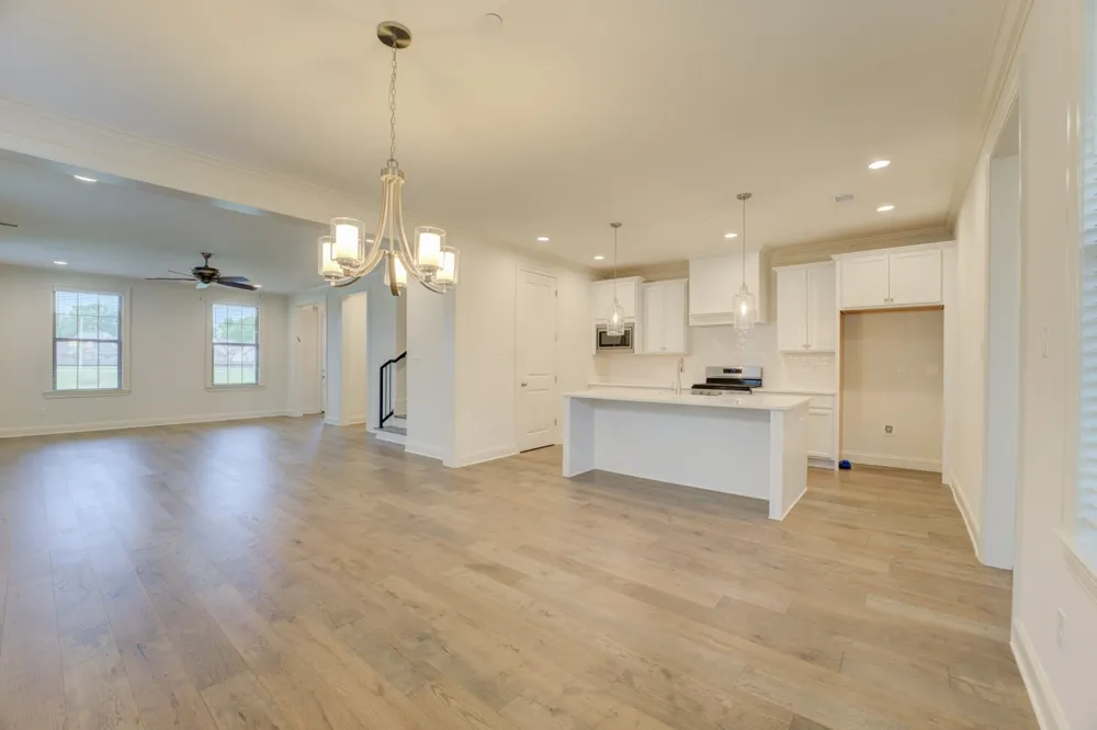 909 UFTON ALY Collierville, TN 38017