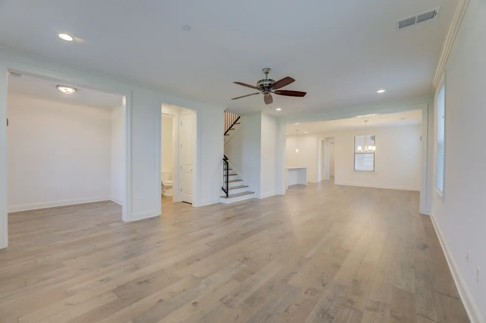 909 UFTON ALY Collierville, TN 38017
