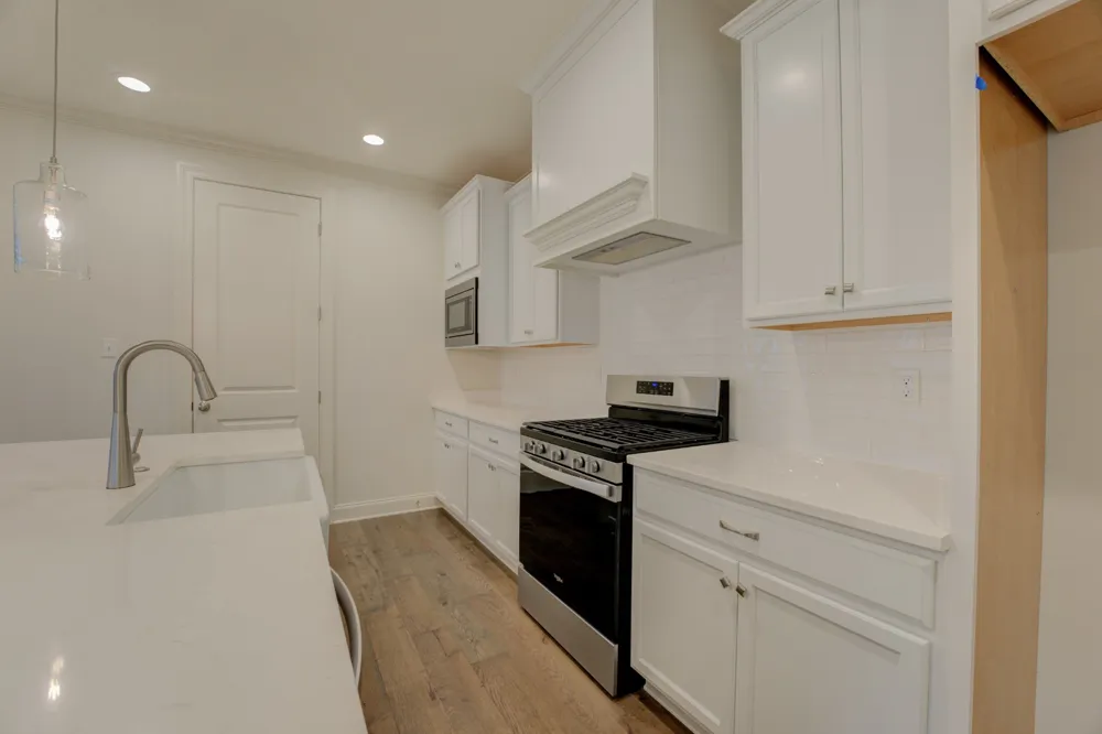 909 UFTON ALY Collierville, TN 38017