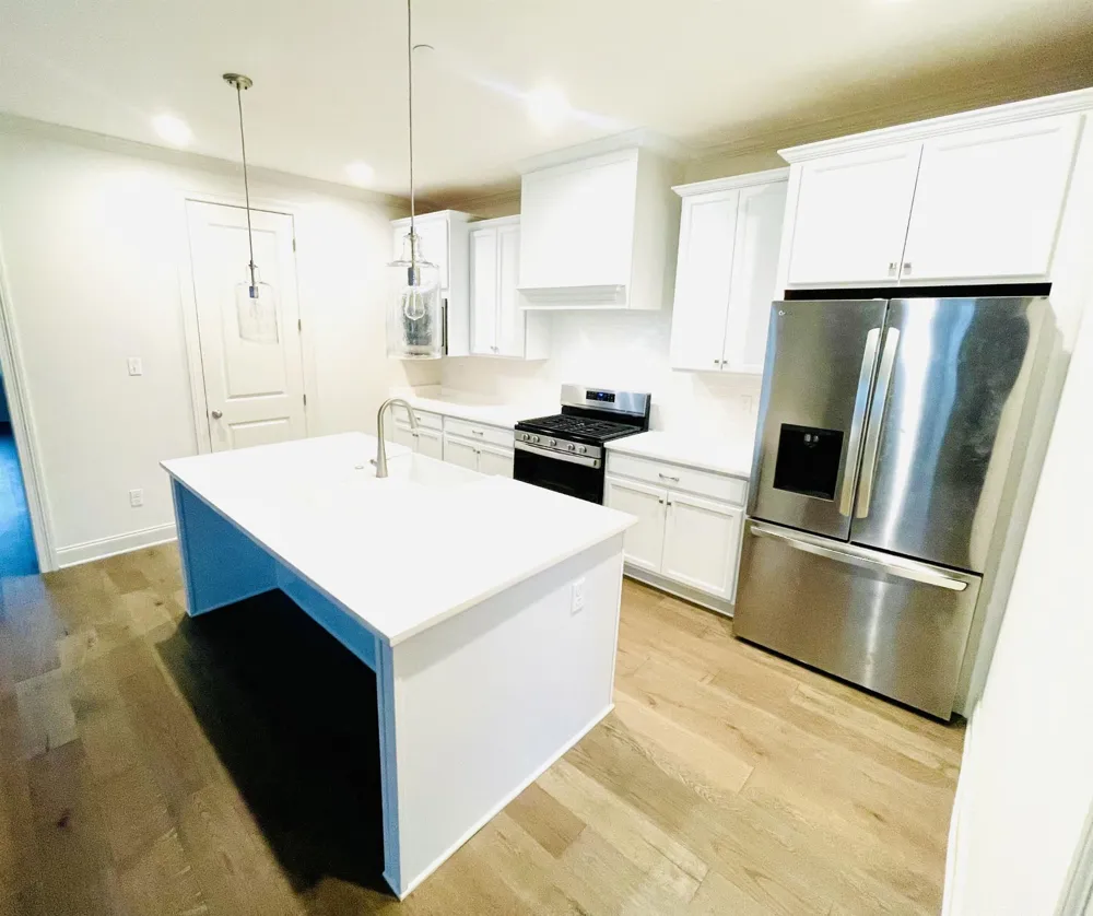 909 UFTON ALY Collierville, TN 38017