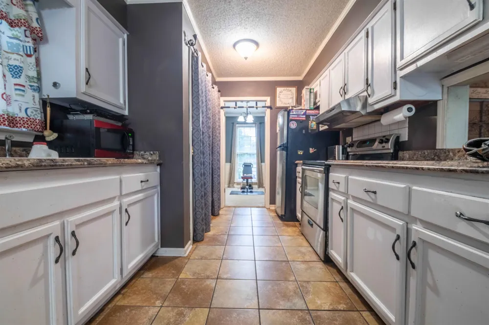 9156 GAINSBOROUGH DR Lakeland, TN 38002