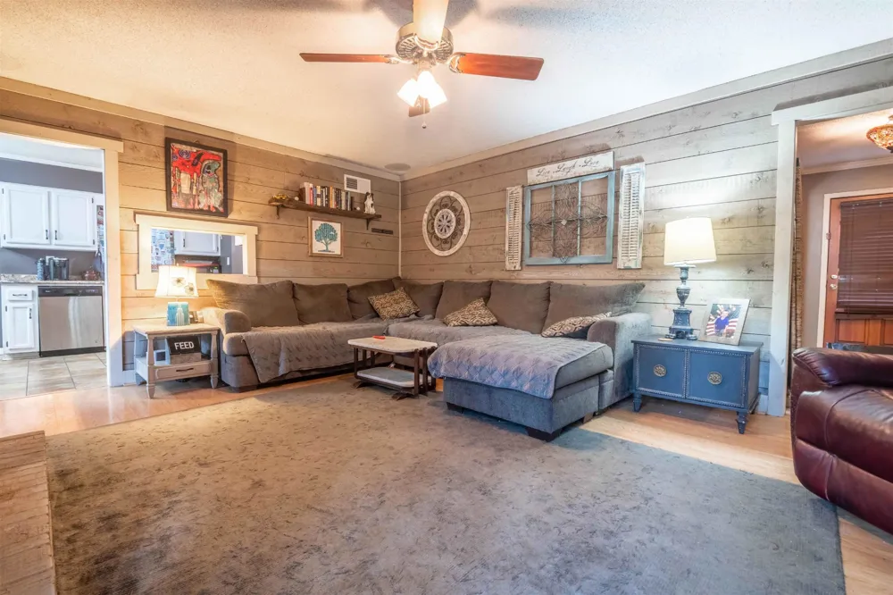 9156 GAINSBOROUGH DR Lakeland, TN 38002