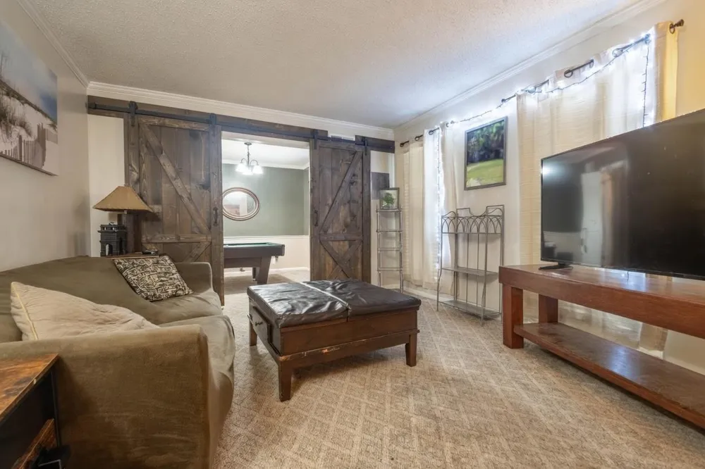 9156 GAINSBOROUGH DR Lakeland, TN 38002