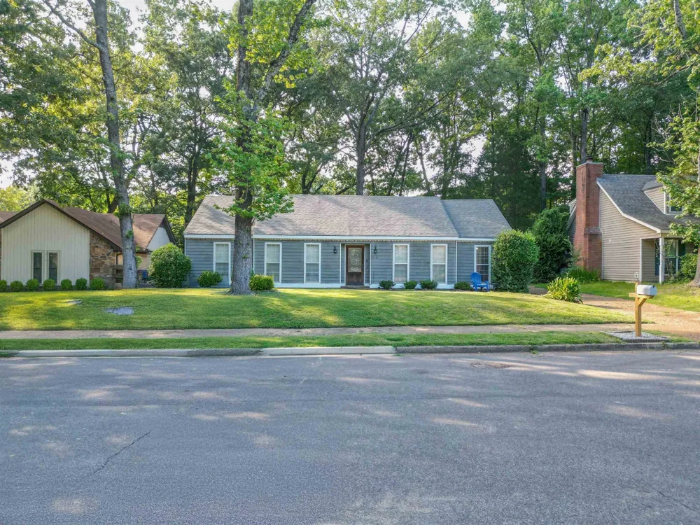 9156 GAINSBOROUGH DR Lakeland, TN 38002