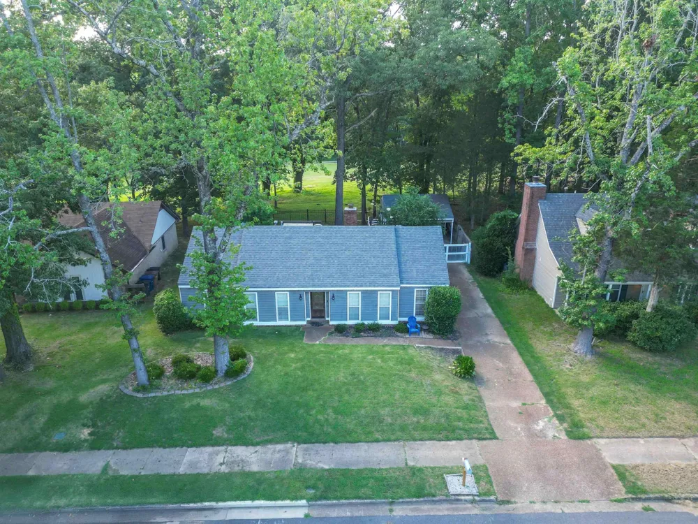 9156 GAINSBOROUGH DR Lakeland, TN 38002