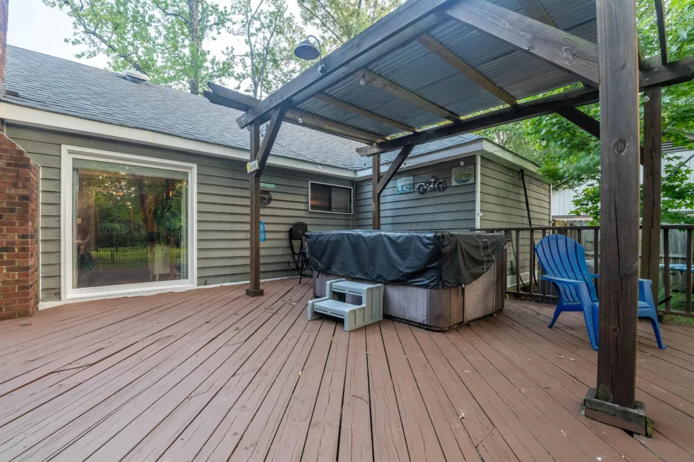 9156 GAINSBOROUGH DR Lakeland, TN 38002