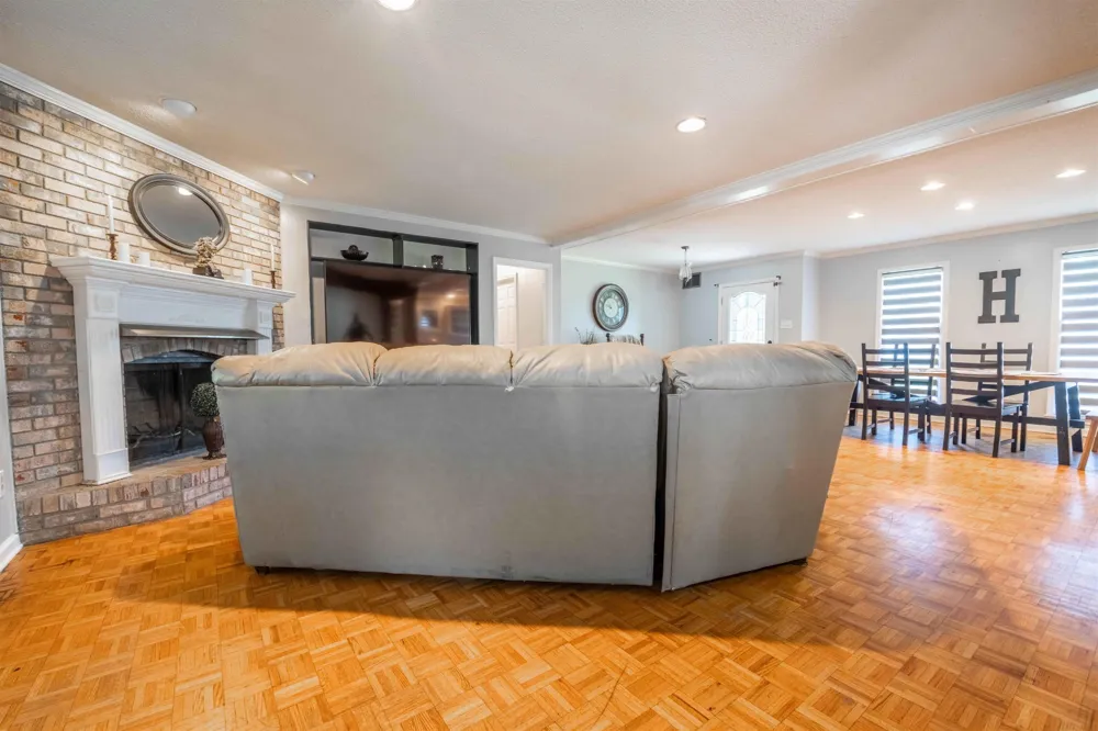6102 SUGAR TREE DR Bartlett, TN 38134