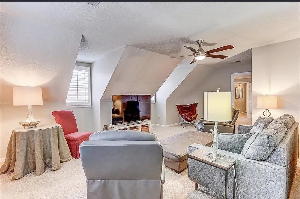 2125 W GLENALDEN DR Germantown, TN 38139