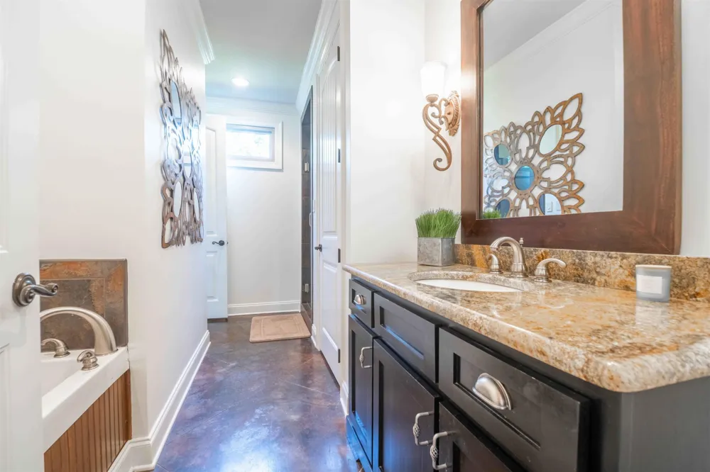 41 ARBOR GREENS CV Covington, TN 38019