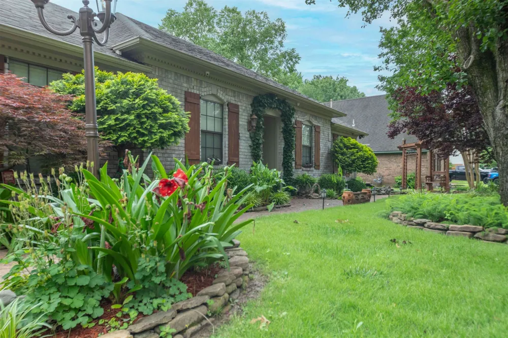 3038 YATES ST Bartlett, TN 38134