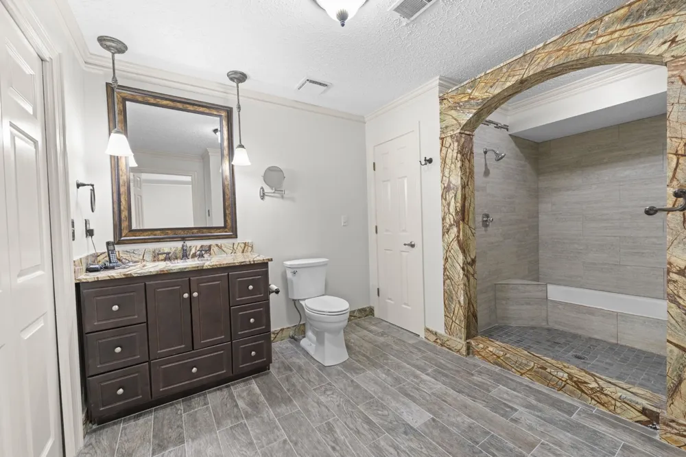 8449 LANSINGWOOD CV Germantown, TN 38139