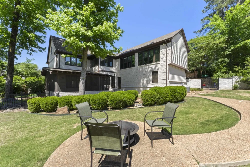 8449 LANSINGWOOD CV Germantown, TN 38139