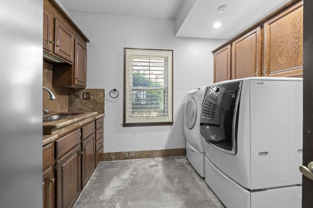 8449 LANSINGWOOD CV Germantown, TN 38139