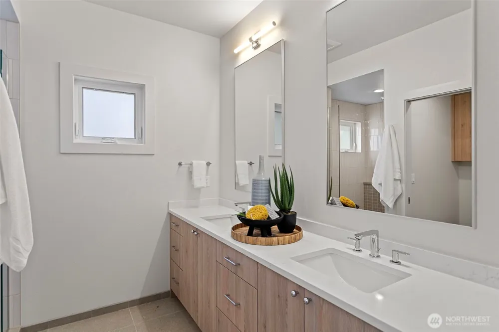 9309 132nd Avenue NE Kirkland, WA 98033
