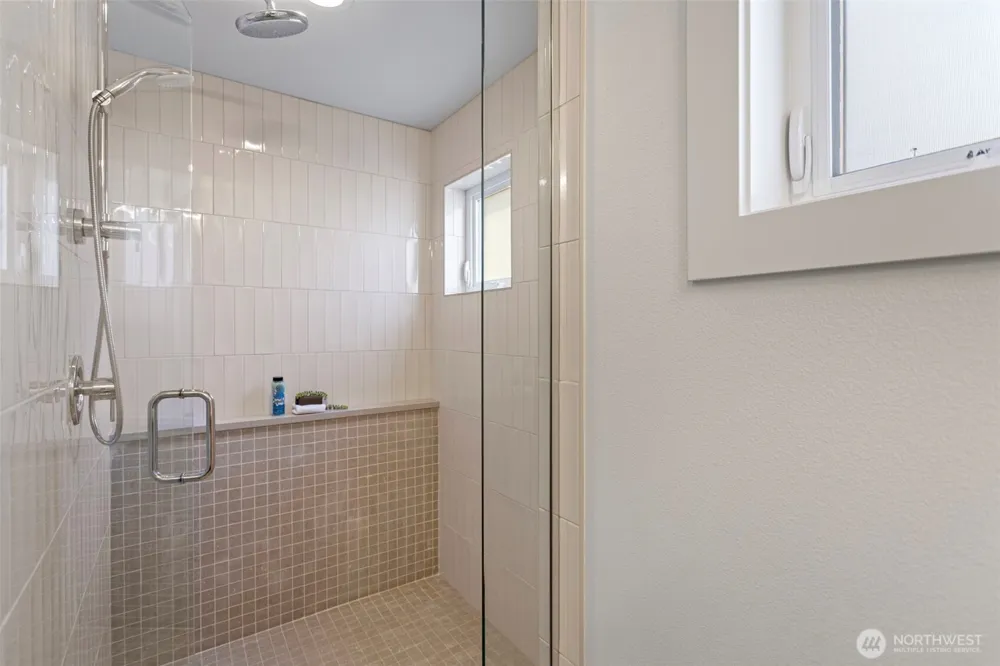 9309 132nd Avenue NE Kirkland, WA 98033