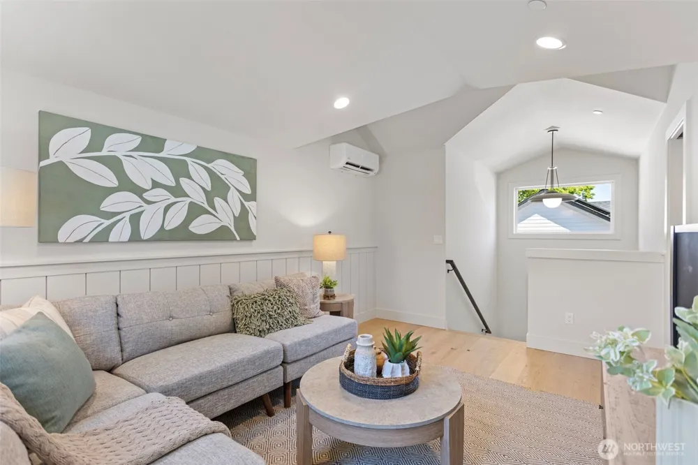 9309 132nd Avenue NE Kirkland, WA 98033