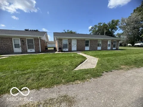 102 S Bradner Avenue