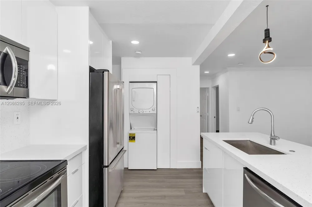 2828 NW 7th St #n/a Fort Lauderdale, FL 33311