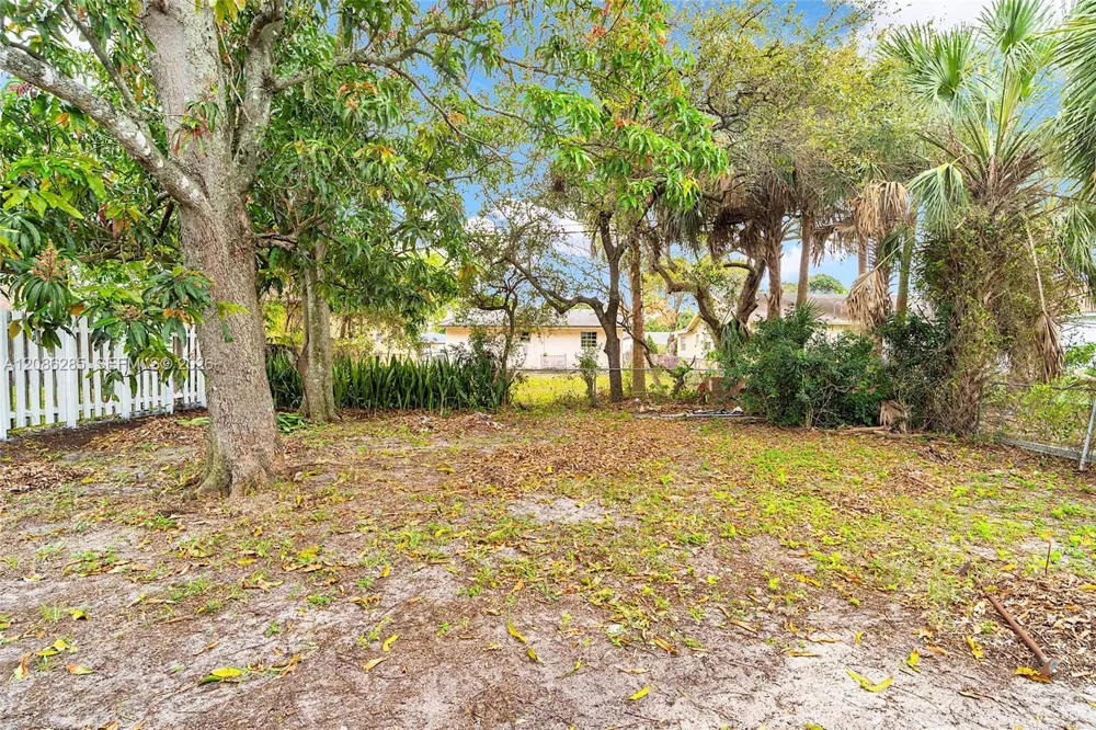 2828 NW 7th St #n/a Fort Lauderdale, FL 33311