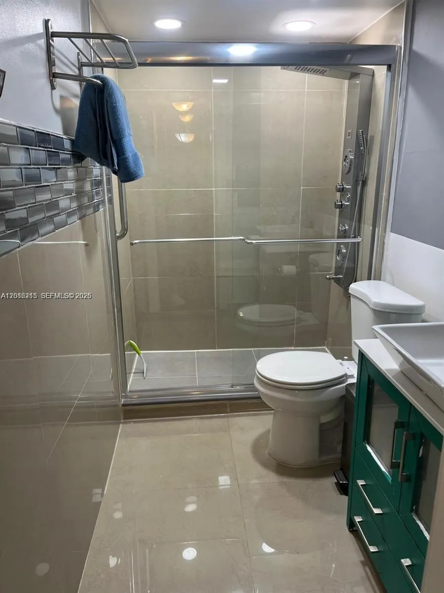 620 NE 12th Ave #107 Hallandale Beach, FL 33009
