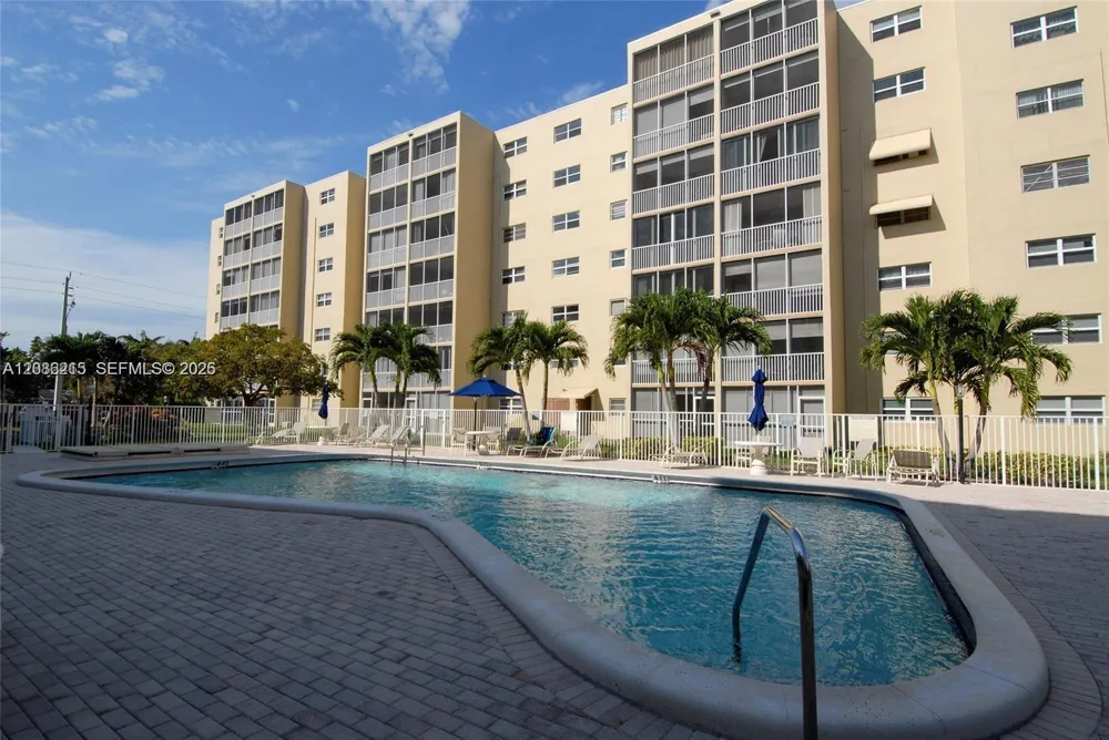 620 NE 12th Ave #107 Hallandale Beach, FL 33009