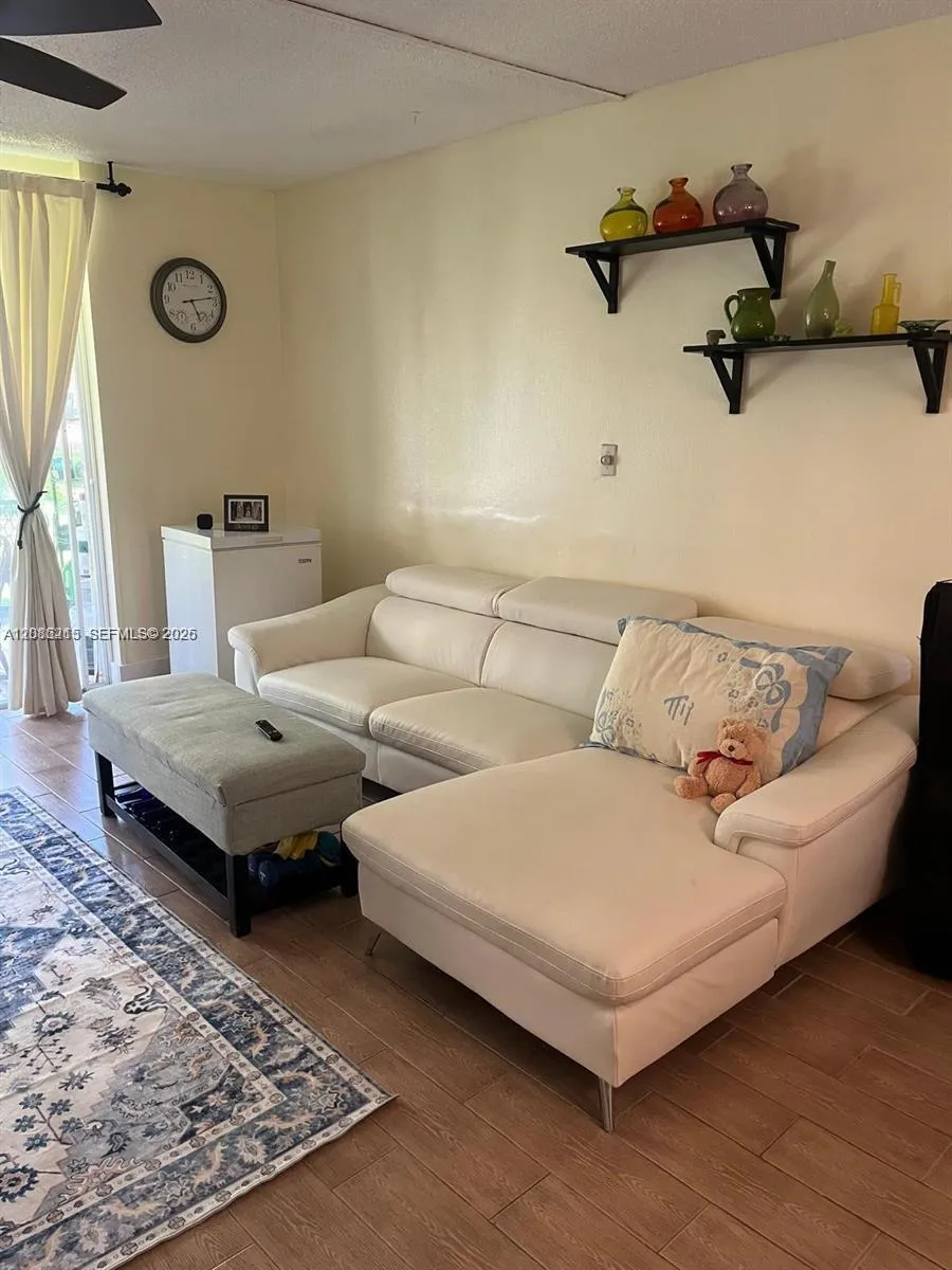 620 NE 12th Ave #107 Hallandale Beach, FL 33009