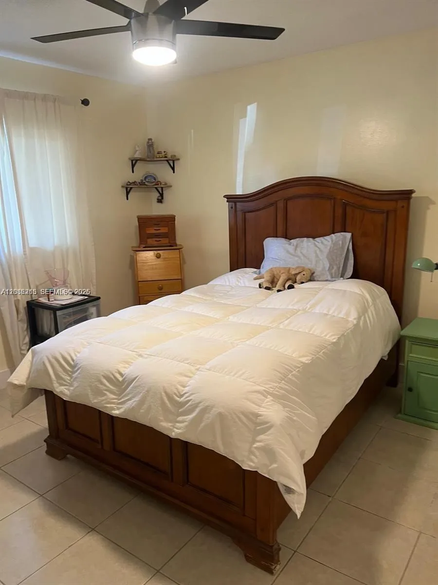 620 NE 12th Ave #107 Hallandale Beach, FL 33009