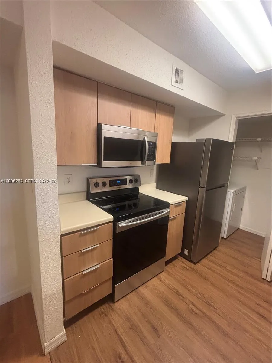 Address Not Shown Coral Springs, FL 33071