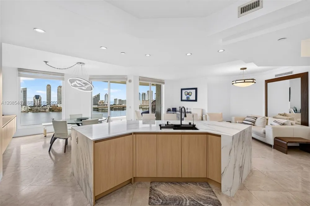 6000 Island Blvd #2104 Aventura, FL 33160