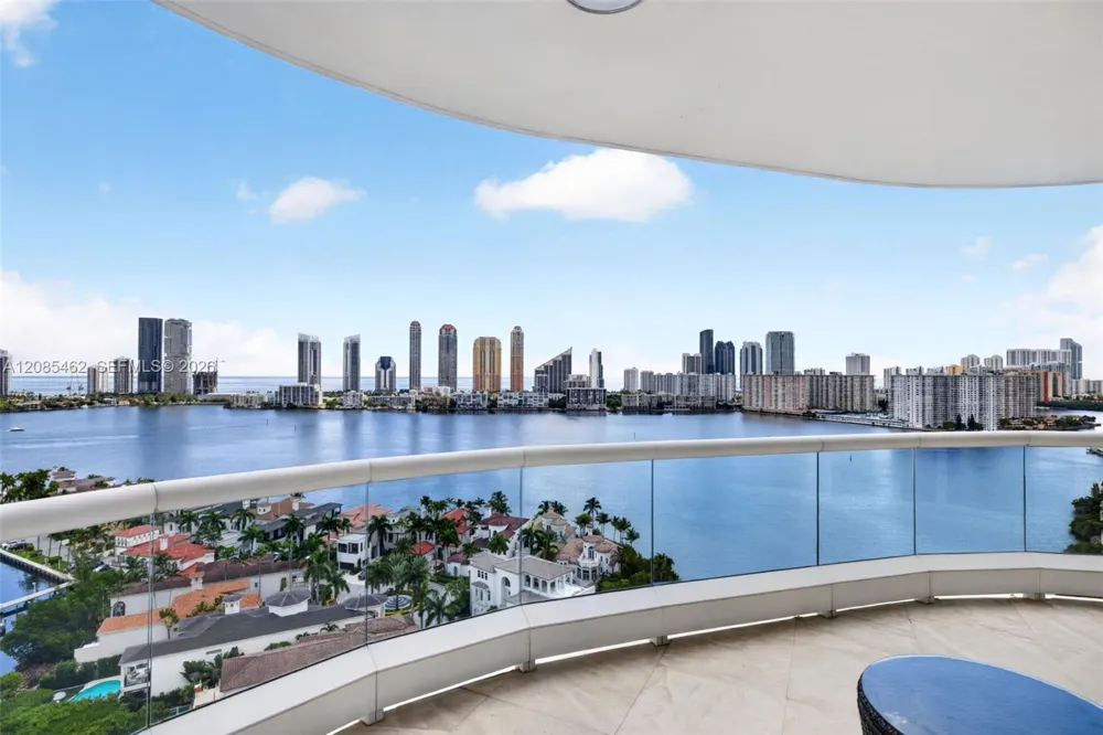 6000 Island Blvd #2104 Aventura, FL 33160