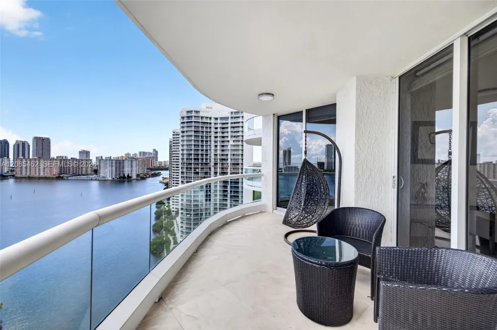 6000 Island Blvd #2104 Aventura, FL 33160