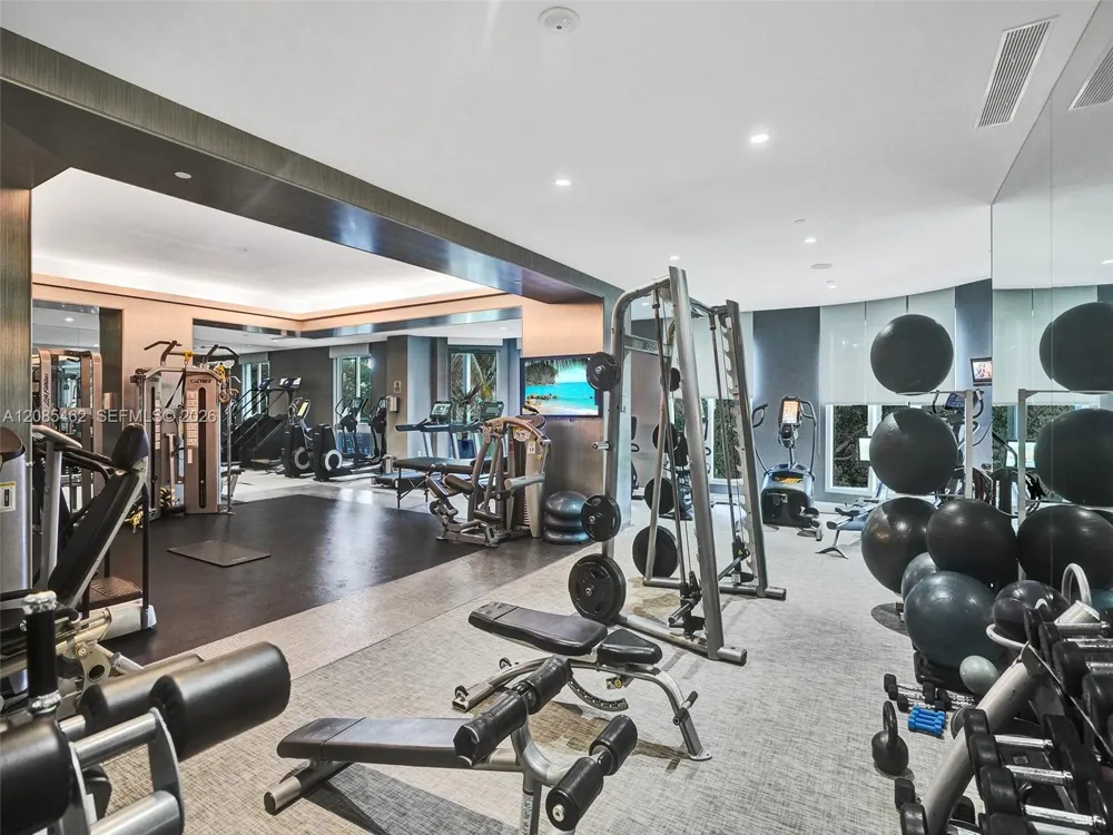 6000 Island Blvd #2104 Aventura, FL 33160