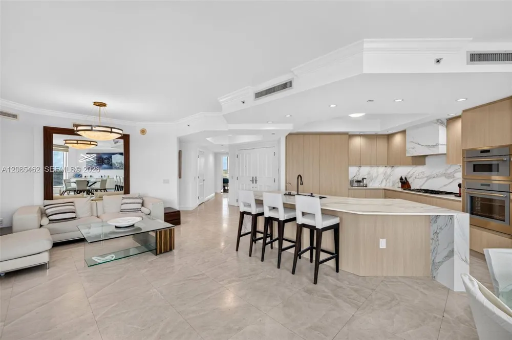 6000 Island Blvd #2104 Aventura, FL 33160