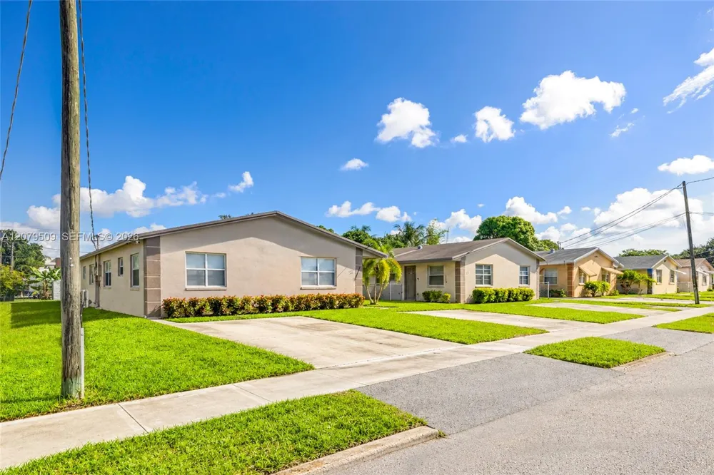 5921 Pierce St #1-8 Hollywood, FL 33021