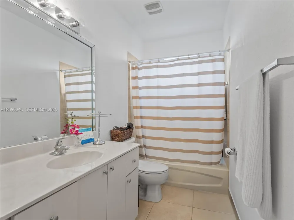 4401 NW 113th Ct Doral, FL 33178