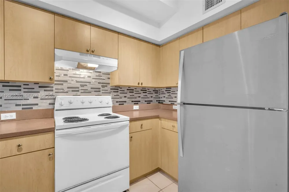 2931 NE 185th St #1101 Aventura, FL 33180