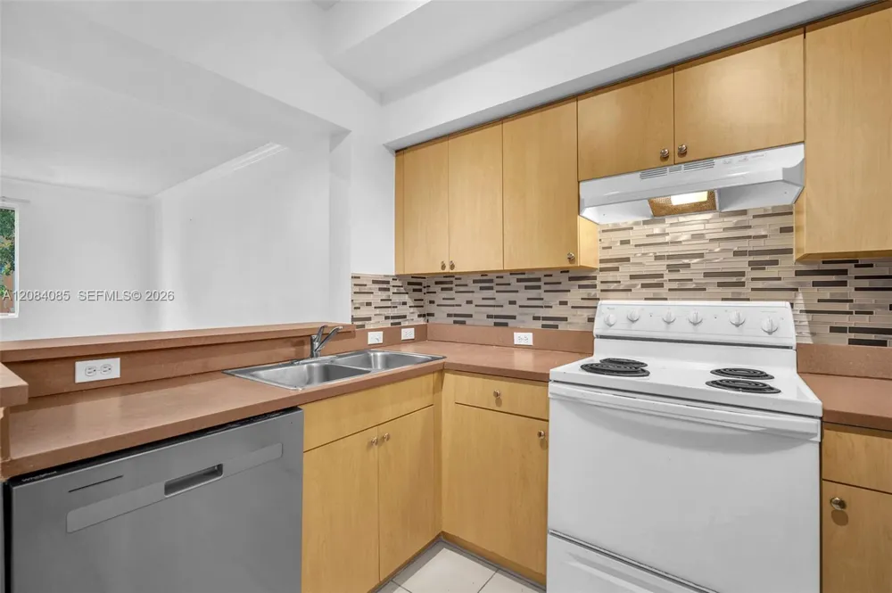 2931 NE 185th St #1101 Aventura, FL 33180