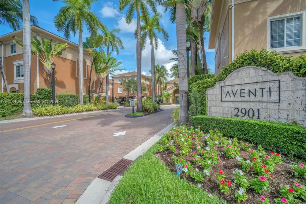 2931 NE 185th St #1101 Aventura, FL 33180