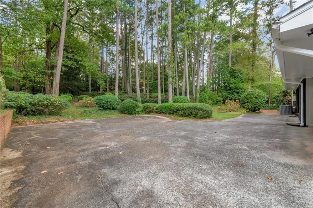 2616 Hawthorne Drive NE Atlanta, GA 30345