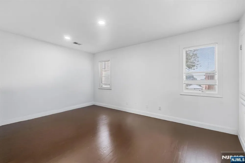 36 W Central Boulevard A Palisades Park, NJ 07650