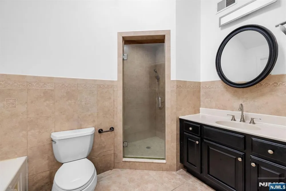36 W Central Boulevard A Palisades Park, NJ 07650