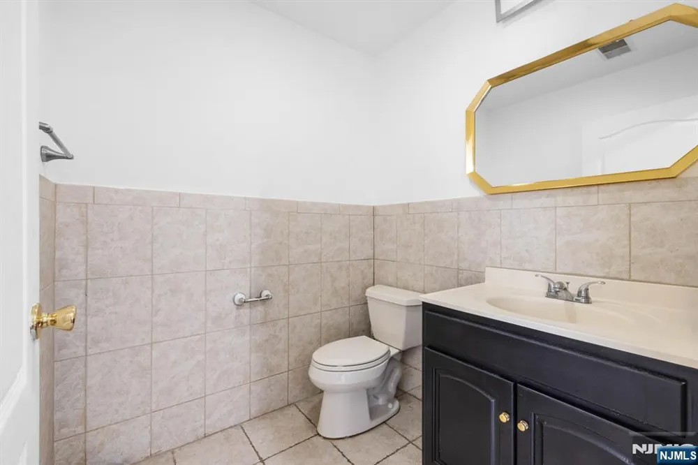 36 W Central Boulevard A Palisades Park, NJ 07650