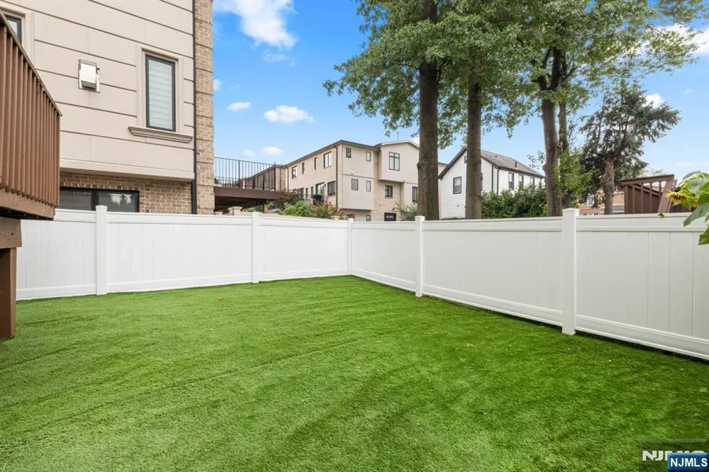 36 W Central Boulevard A Palisades Park, NJ 07650