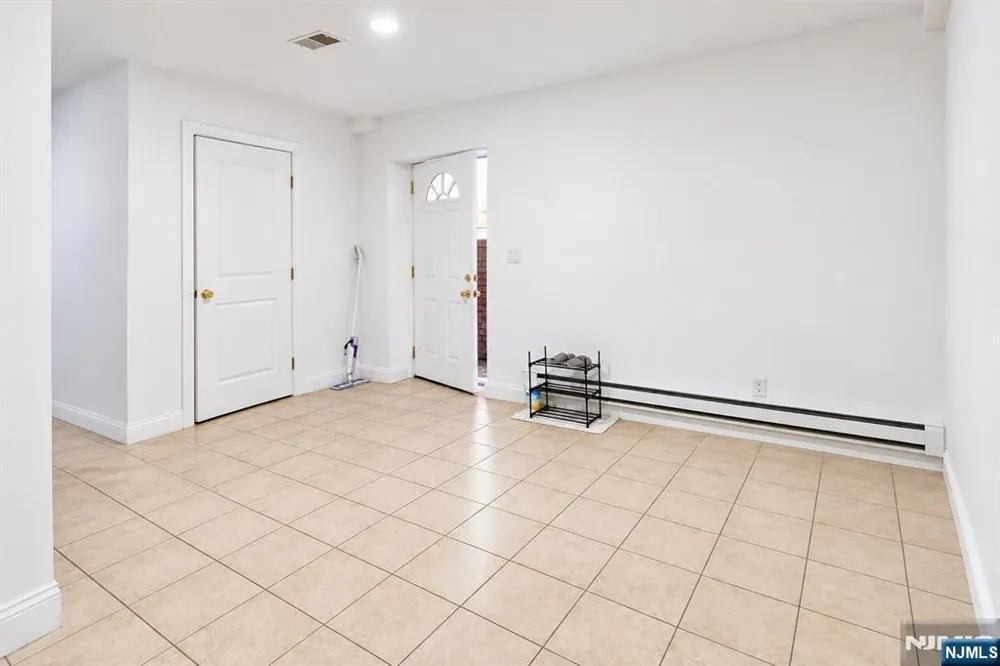 36 W Central Boulevard A Palisades Park, NJ 07650